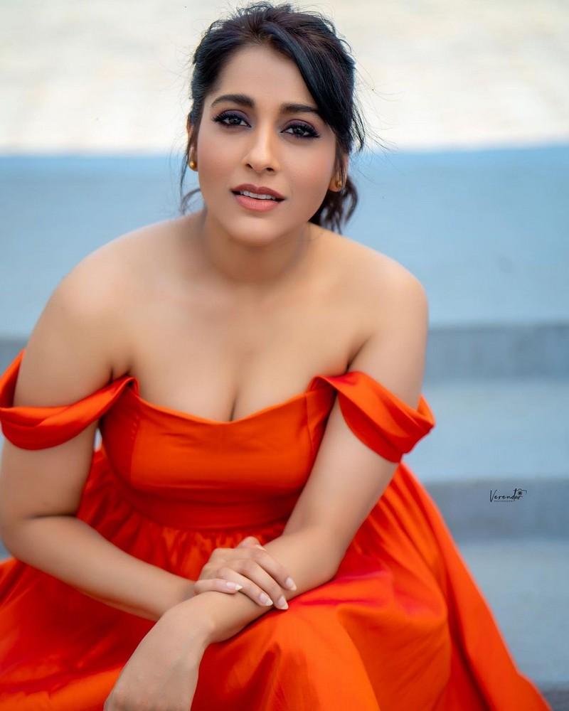 Anchor Rashmi Gautam Hottest Pics In Orange Outfit Telugu Rajyam Photos 6885